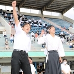 健闘を呼び掛けた姫路西高の山本隼士さん（左）と姫路東高の多田慶樹さん＝姫路市中地