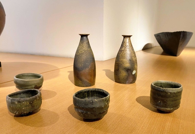 たつの市揖西町土師の土で作った酒器などの作品