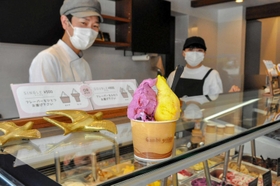 瀬戸内など旬の果物を生かすジェラート店「バンビ」＝姫路市田寺東４