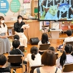 神戸大学の学生によるかなしきデブ猫ちゃんの読み聞かせ会＝城北小学校