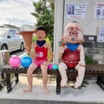 妖怪ベンチフォトコンテストで最優秀賞を受賞した作品＝福崎町西田原