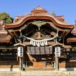 千姫ゆかりの地を巡るツアーで訪れるたつの市の賀茂神社（姫路市提供）