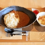 もち麦のぷちぷちした食感を生かしたガジカレー