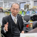 忍者と姫路の関係について話す宇那木隆司さん＝姫路市役所