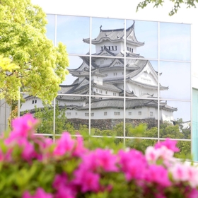 姫城 真四角な世界遺産 登録30周年の姫路城＞（2）鏡の中、左右逆の城郭