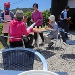 試食会には地域の人もたくさん訪れた＝姫路市山田町牧野