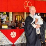 法話会を毎月開くことにした松山照紀住職＝不徹寺