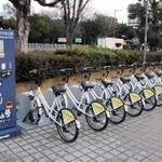 利用前に専用端末で支払いが必要な現行の姫ちゃり（姫路市提供）