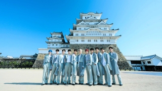 姫路城備前丸でも収録。メンバーは大天守の迫力に感動していたという（ＨＯＴ　ＪＡＰＡＮ　ＰＲＯＪＥＣＴ提供）