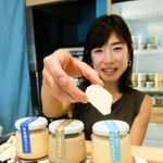 「姫路城おひざもと　しろプリン」が販売する７種類のプリン＝姫路市本町