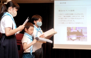 宮城県での成果を発表する「Ｌｅｇａｔｏ」のメンバー＝姫路市南駅前町、ホテル日航姫路
