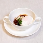 １２月と来年１月に提供される「ふわシャキ豆腐ハンバーグ」（ホテル日航姫路提供）