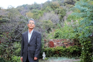 「都市緑化功労者国土交通大臣表彰」を受けた熊谷哲さん＝姫路市香寺町須加院