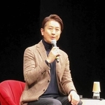トークショーに参加した谷原章介さん＝姫路市神屋町