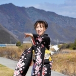 ５年ぶりに新曲を発表した演歌歌手の城山みつきさん＝宍粟市山崎町中広瀬