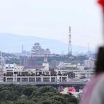 南展望台から姫路城を望める。奥に見える島影は小豆島＝姫路市豊富町御蔭