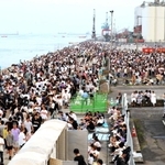 ２０１９年の前回大会で、会場周辺に詰めかけた見物客＝姫路市飾磨区細江（姫路市提供）