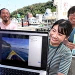 家島をテーマにした写真イベントなどを企画する運営団体のメンバー＝姫路市家島町真浦