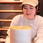 姫路城ゆかりの千姫をテーマに考案されたバウムクーヘン「千樹」＝姫路市総社本町