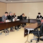 姫路市議会の高見千咲議員の交流サイトでの投稿を巡って開かれた政治倫理審査会の第３回会合＝姫路市役所