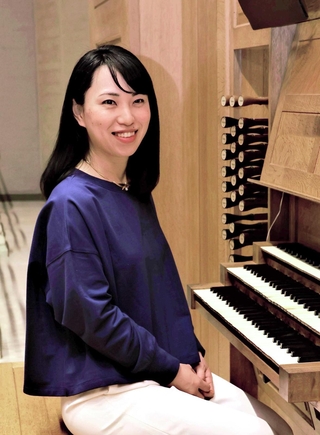 シリーズ公演の節目に向け、意欲を語る長田真実さん＝パルナソスホール