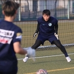 ドイツ移籍に向け、練習に励む竹下奏彩選手＝姫路市立球技スポーツセンター