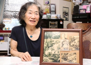 姫路空襲の体験を語る勇孝子さん＝芦屋市山芦屋町