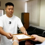 火災現場で人命救助に貢献したとして、しらさぎ賞を受けた山田琉生さん＝姫路市姫路西消防署