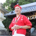 秋祭りと地域の結束について語るＪＩＣＡ関西センター所長の木村出さん＝湊神社（撮影・辰巳直之）