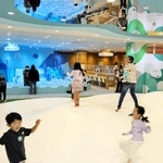 イオンモール姫路リバーシティーが新装開店　遊び場「ちきゅうのにわ」出店、フードコートも刷新