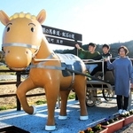 「ぼくハヤブって言うんだ」とかわいく話すモニュメントは地元の子どもたちからも人気＝市川町浅野