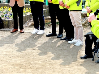 兵庫１１区の候補者の出陣式には、他の選挙区の地方議員らが陣営を応援しようと多く駆けつけた＝１月２７日、姫路市内（撮影・辰巳直之）