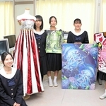 デザイン学んだ3年間の集大成　姫路工高デザイン科　絵画やドレス、工芸　11日からイーグレで作品展