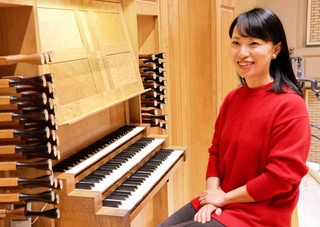 公演への意欲を語る長田真実さん＝パルナソスホール