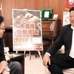 清元秀泰姫路市長（左）に「大相撲姫路場所」の開催をＰＲする枝川親方＝姫路市役所