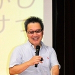 「大事なのは能力でなく続けること」と語る作家の木村達哉さん＝香寺高校