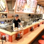 新たにオープンする「金澤醤油豚骨８番らーめん」姫路駅前店＝姫路市駅前町