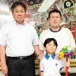 中村巴星さん（中央）