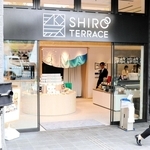 大手前通りに観光交流施設「シロテラス」開館　播磨の観光や産業発信　日本酒の試飲、地場産品の販売も