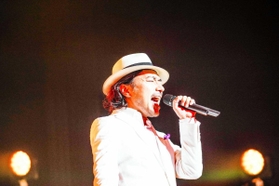 ヘソノオ・ホットロックに出演するトータス松本さん（渡邉一生氏提供）