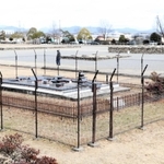 現在の国史跡広渡廃寺跡歴史公園。手前に見えるのは往時の姿を再現した模型＝小野市広渡町　　