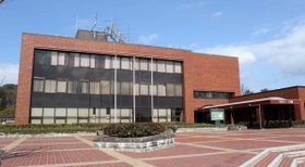 旧滝野庁舎を改修し、観光拠点の一つとして期待される「加東アート館」＝加東市下滝野