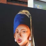 左から見るとこちらを向いているように見える＝加東市下滝野