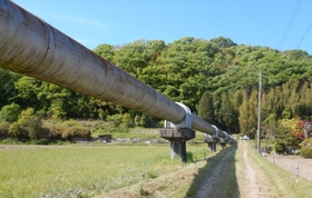 全面改築される曽根サイフォン＝加東市松沢（東条川二期農業水利事業所提供）