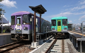 行き違い施設の整備など利用増を図っている北条鉄道＝法華口駅