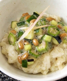 グランプリに選ばれた「ふわふわとろとろもち麦ご飯」＝加東市社