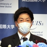 巨人から１位指名を受け、喜びを語る関西国際大の翁田大勢＝１１日午後、三木市志染町青山１（撮影・吉田敦史）