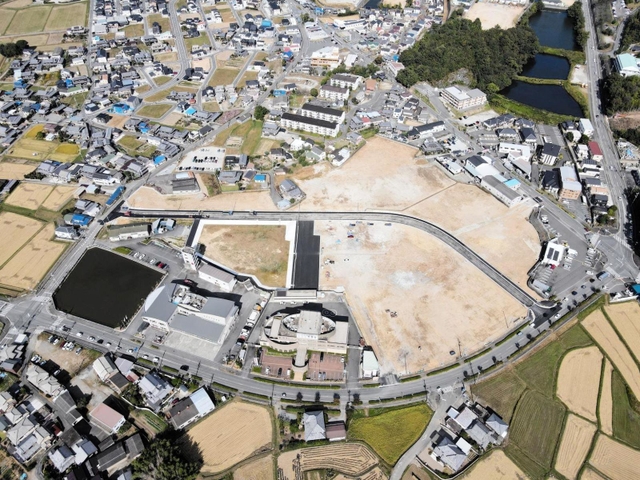 複合商業施設の建設予定地＝加西市北条町東高室（道路は追加されている。加西市提供）