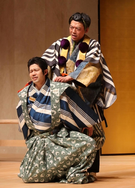 狂言「柿山伏」のワンシーン＝加東市上三草、やしろ国際学習塾