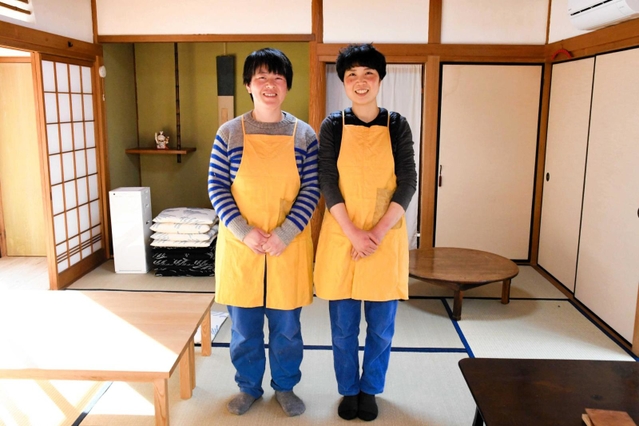 「より日常的な大衆食堂にしたい」と話す船橋さん（右）と窪田さん＝西脇市黒田庄町黒田